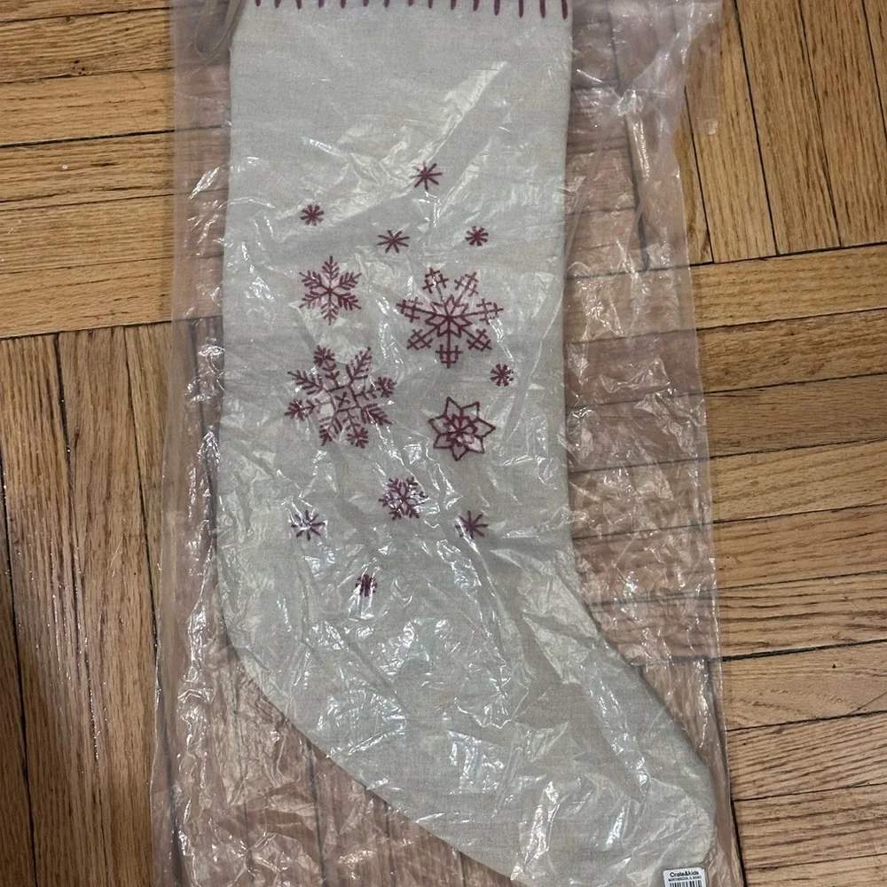 Crate & Kids - NWT - Cream Stocking with Red Snowflake Design